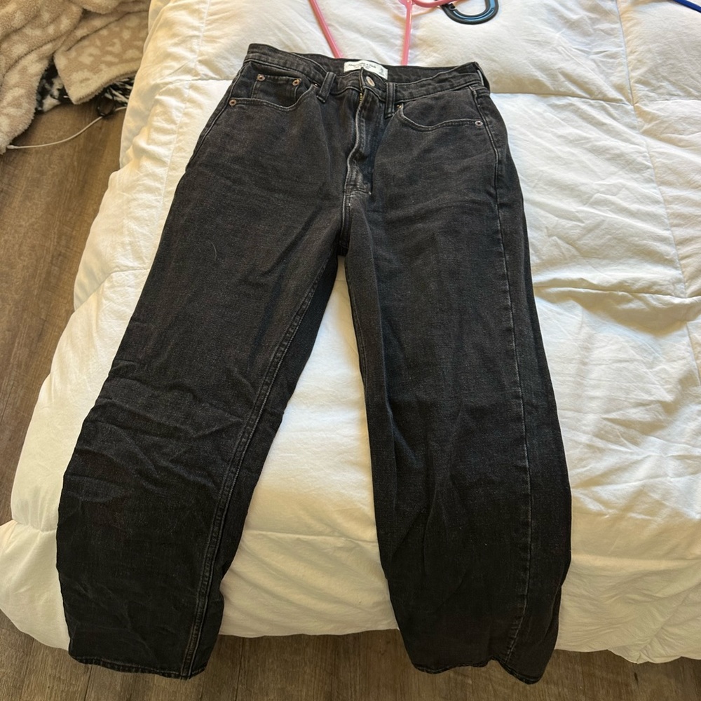 Abercrombie ultra high rise ankle straight black denim jeans size 26S